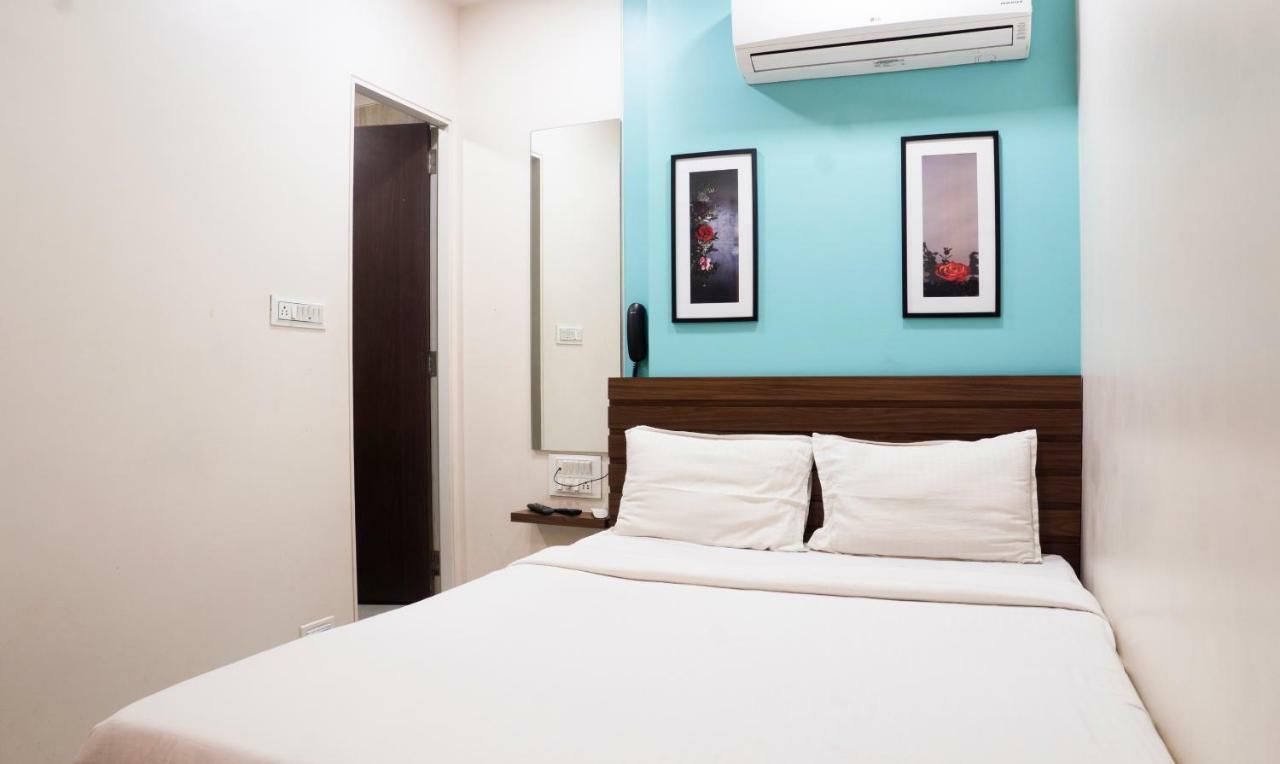 Hotel Oyo Flagship 13885 Metro Residency Mumbai Exterior foto